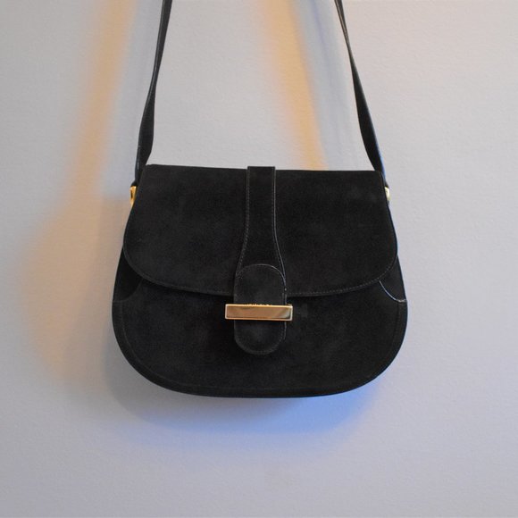 Elegant Black Crossbody Bag - Picture 1 of 7